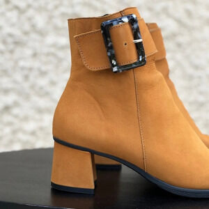 Hirica aglae ocre low suede ankle boots SZ EU 37